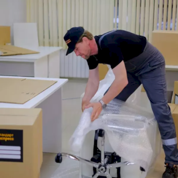 Упаковка офисной мебели